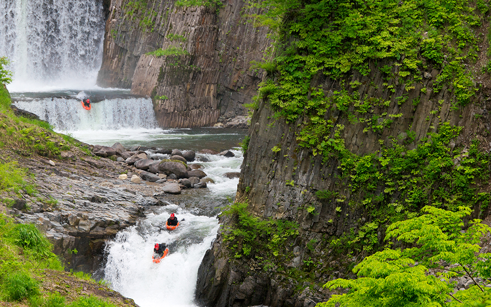 Waterfall Riverboarder Seqence, Japan